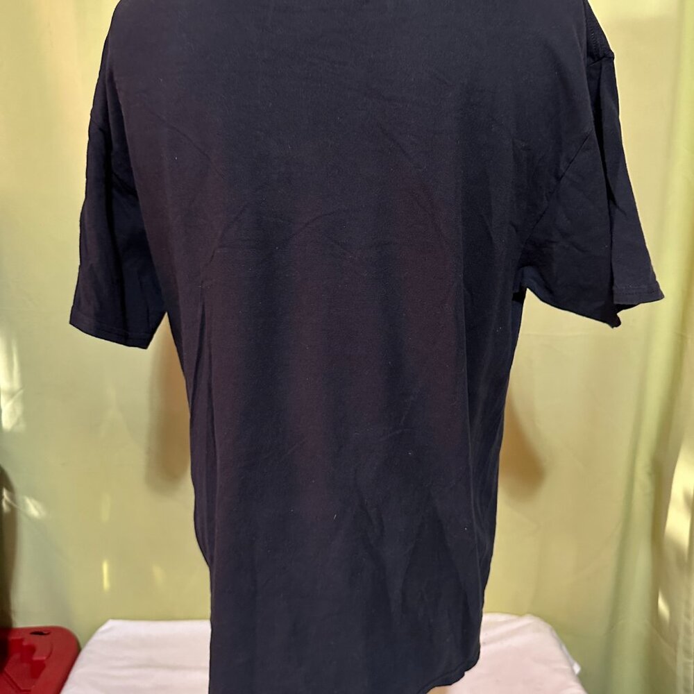 Selena Como La Flor Bidi Bidi Bom Bom 2023 Men's Black T Shirt Large No Me Qued - Picture 2 of 3